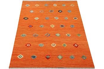 An Afghan Kelim rug, c. 173 x 127 cm.