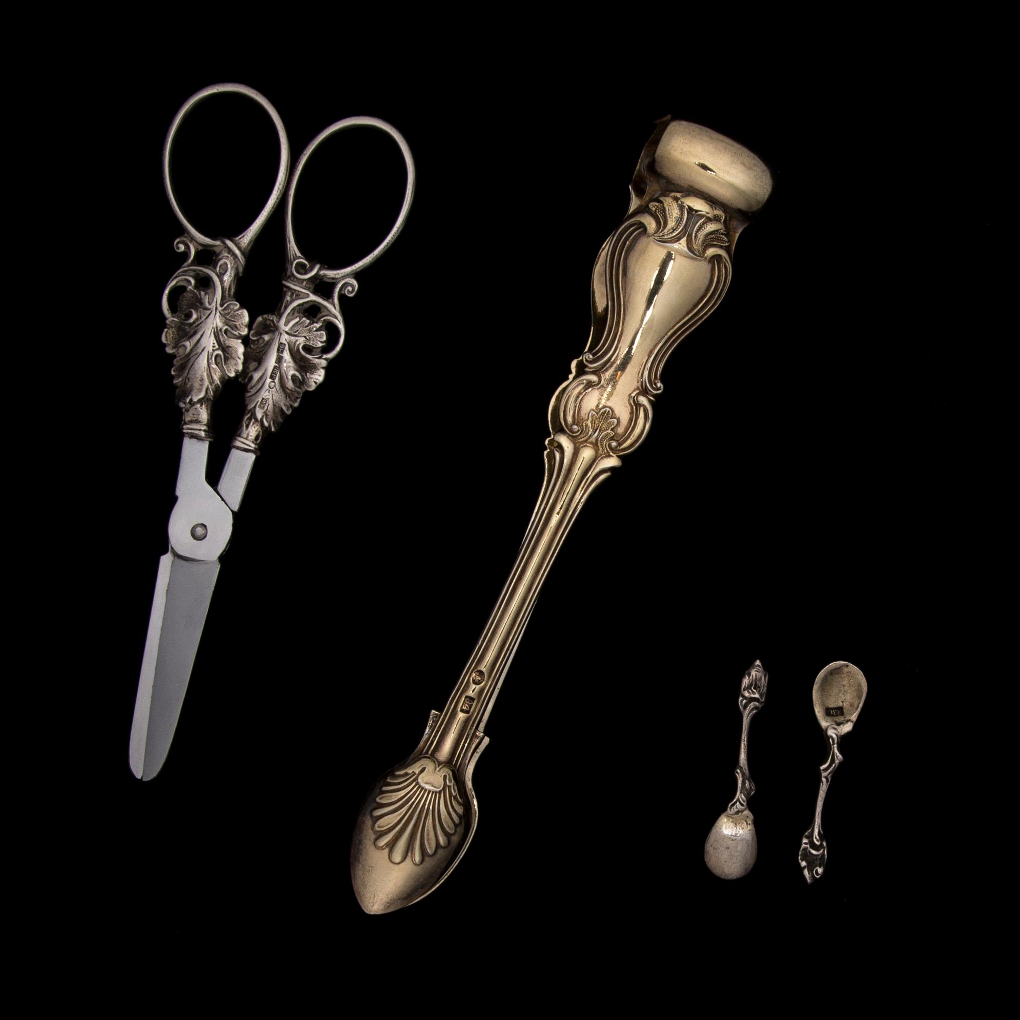 SOCKERTÅNG OCH SAX, silver, bl a S:t Petersburg 1840-tal.