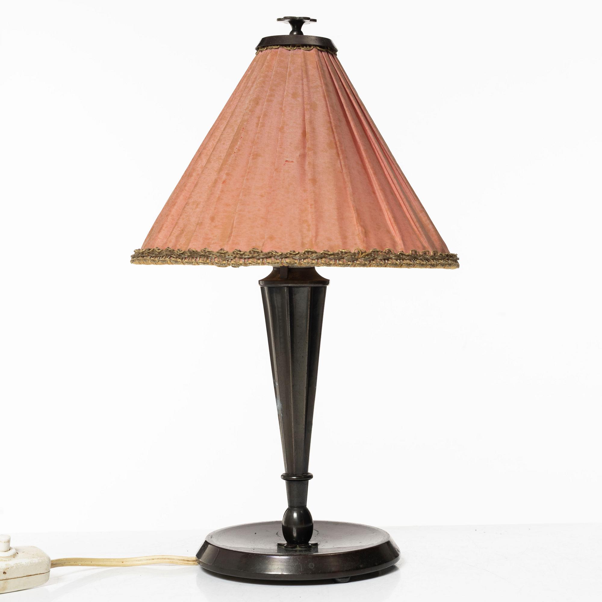 Harald Notini, a table lamp model "6894", Arvid Böhlmarks Lampfabrik, Stockholm, 1920s.