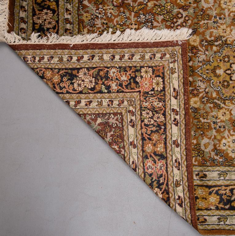 MATTA, Täbriz. Ca 198x124 cm.