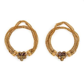 550A. Two bracelets 18K gold, G&L (Giron and Lönngren), Stockholm 1824.