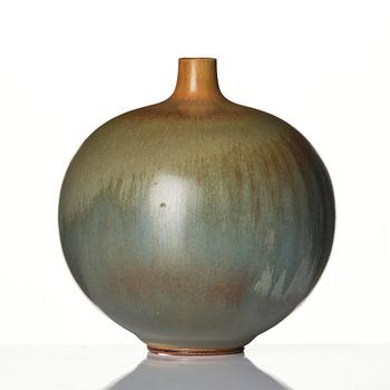 Berndt Friberg, a stoneware vase, Gustavsberg Studio, 1954.