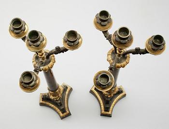KANDELABRAR, 1 par, förgylld och patinerad brons, senempire, 1800-talets mitt.