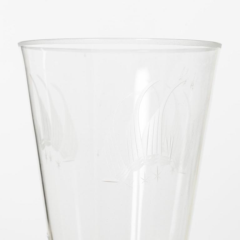 Gunnar Gruno Håkansson, glasservis, 45 delar, "Uarda skeppet", Johansfors Glasbruk.