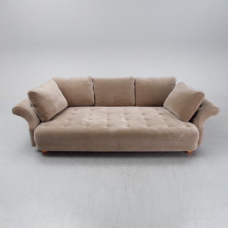 Josef Frank, soffa, "Liljevalchssoffan", Svenskt Tenn, 2016.