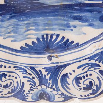 Buckelfat Holland 18th century faience.