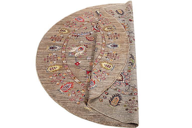 A Ziglar Ariana carpet, c. 215 x 213 cm.