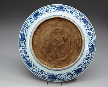 A blue and white charger, Qing dynasty, 18th Century.
