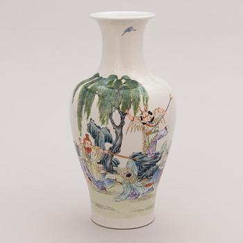 A mid 20th century Chinese vase.