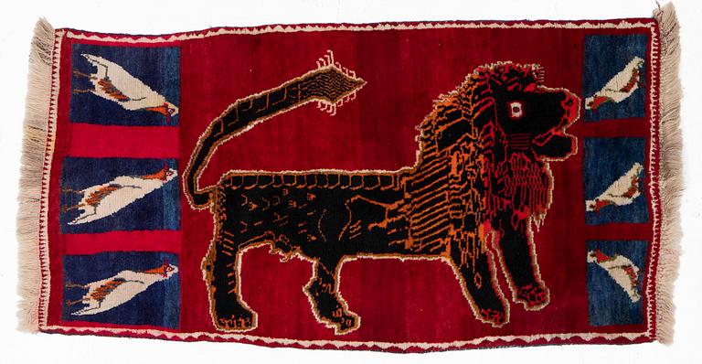 Matta semianti Qashqai södra Persien, ca 210 x 11 cm.