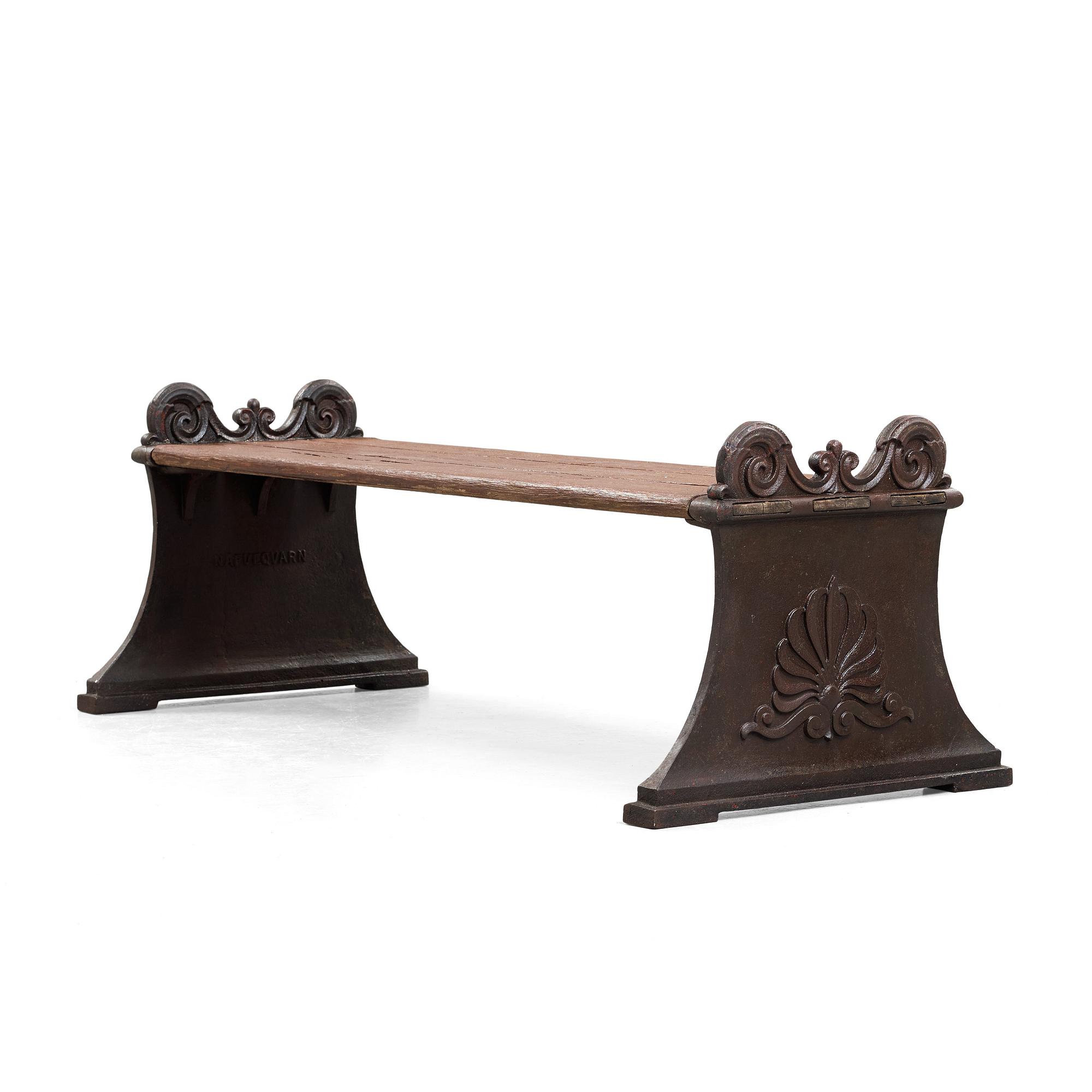 Folke Bensow, A Folke Bensow Swedish Grace cast iron bench 'Parkbänk Nr 1', Näfveqvarns Bruk.