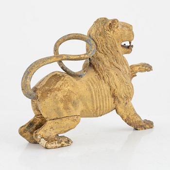 Dekorelement, 2 st, i form av lejon. 18/1900-tal.