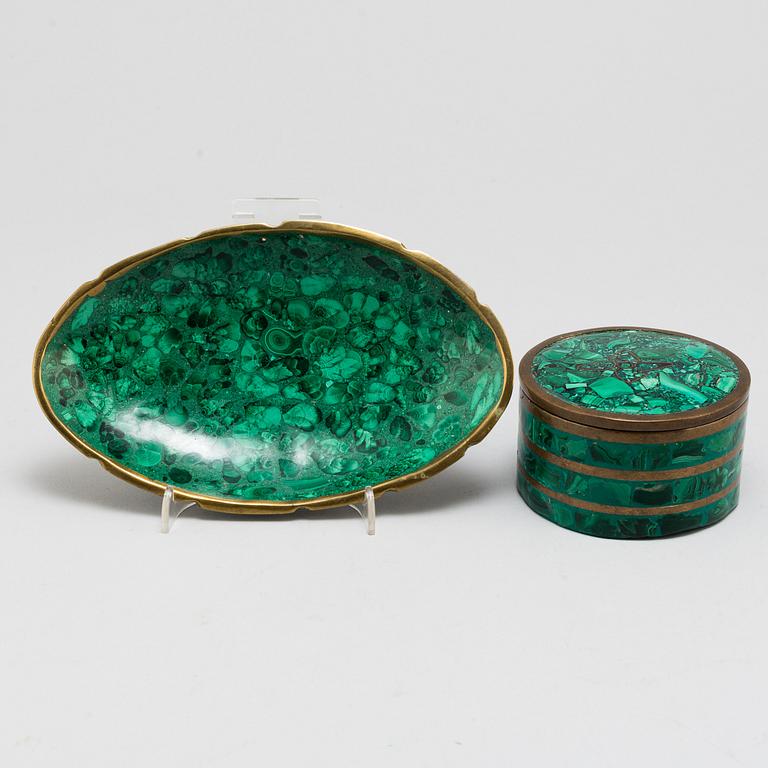 A box with lida and a bowl, malachite and brass, early 20th century.