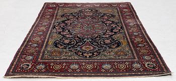Carpet, Isfahan, antique, approx. 210 x 135 cm.