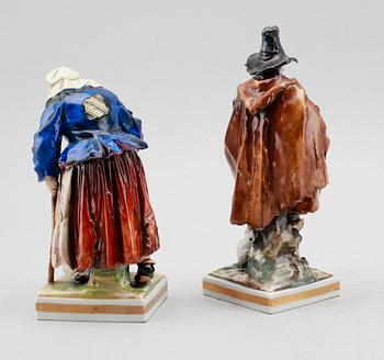 FIGURER, 2 st, porslin, troligen Neapel, 1900-talets mitt.