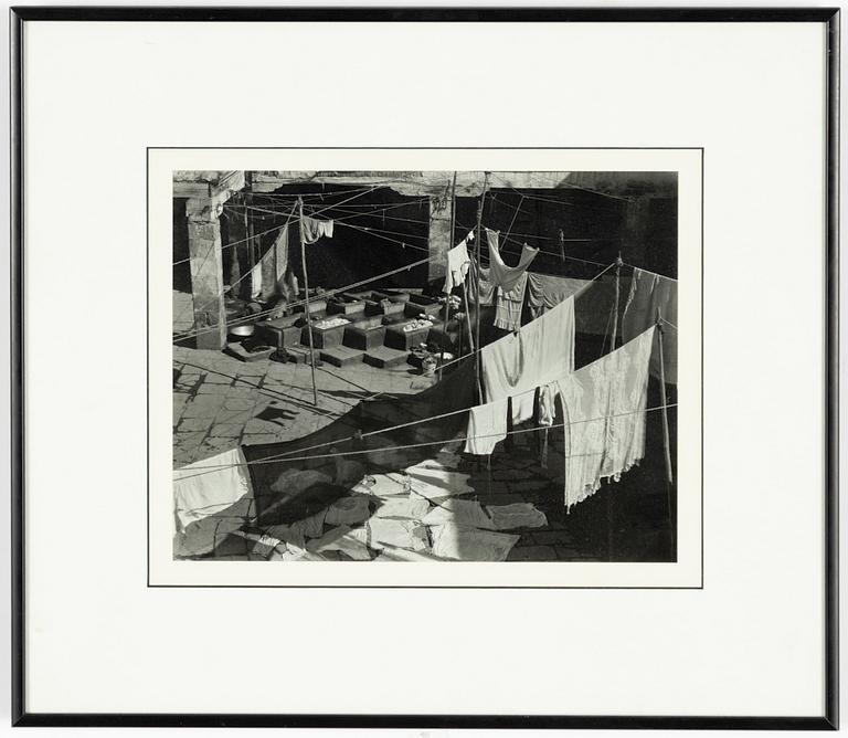 Edward Weston, "Casa De Vecindad", 1924.