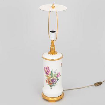 Royal Copenhagen, pöytävalaisin, 1900-luvun puoliväli.