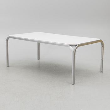 Jørn Utzon, a 'New Angle' dining table, Fritz Hansen, Denmark, 1971.