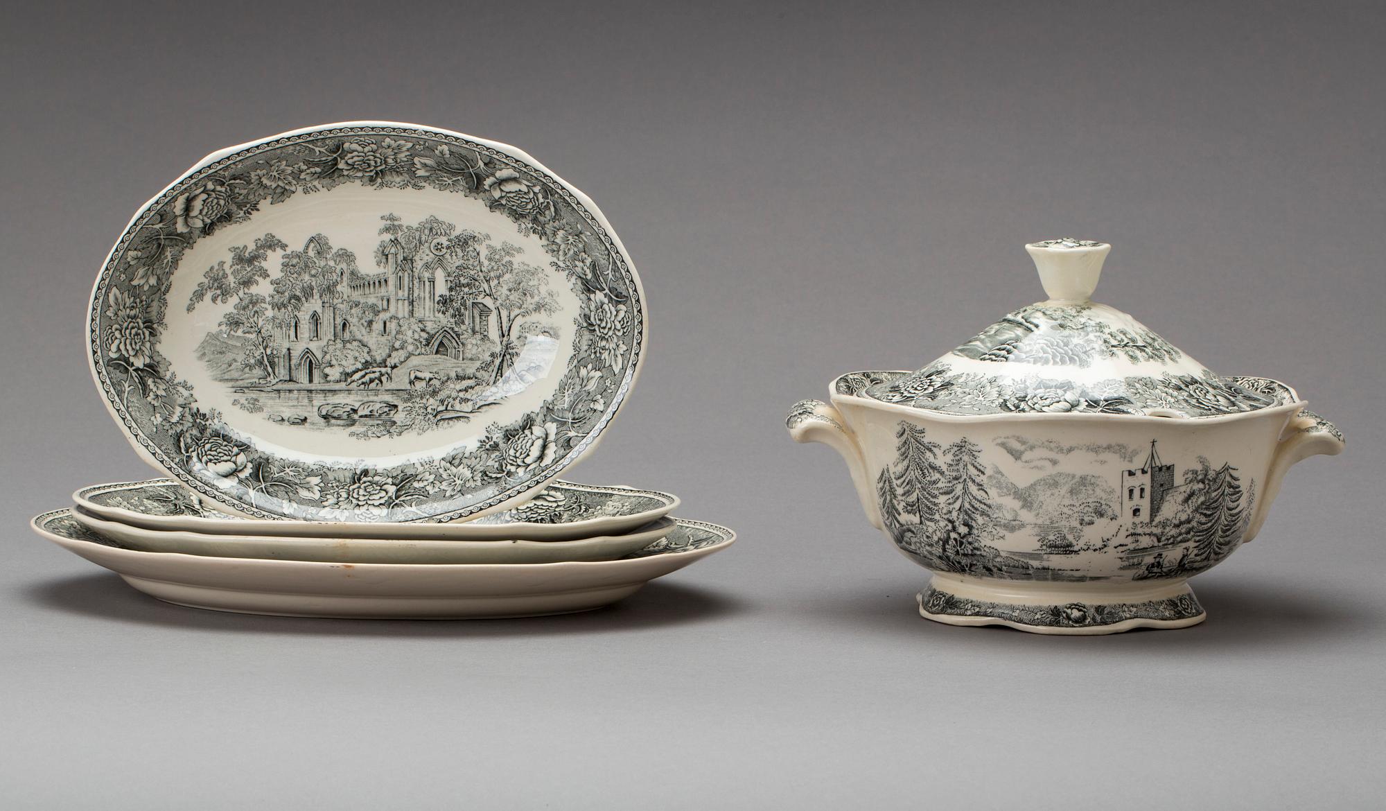 SERVISDELAR, 68 delar, ferrafajans, "Landskap" Reinhard Richter, Arabia 1932-1949.