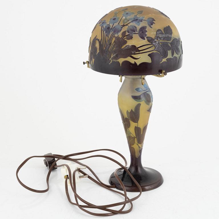 Emile Gallé, a glass table lamp, Nancy, France, Art Nouveau, circa 1900.