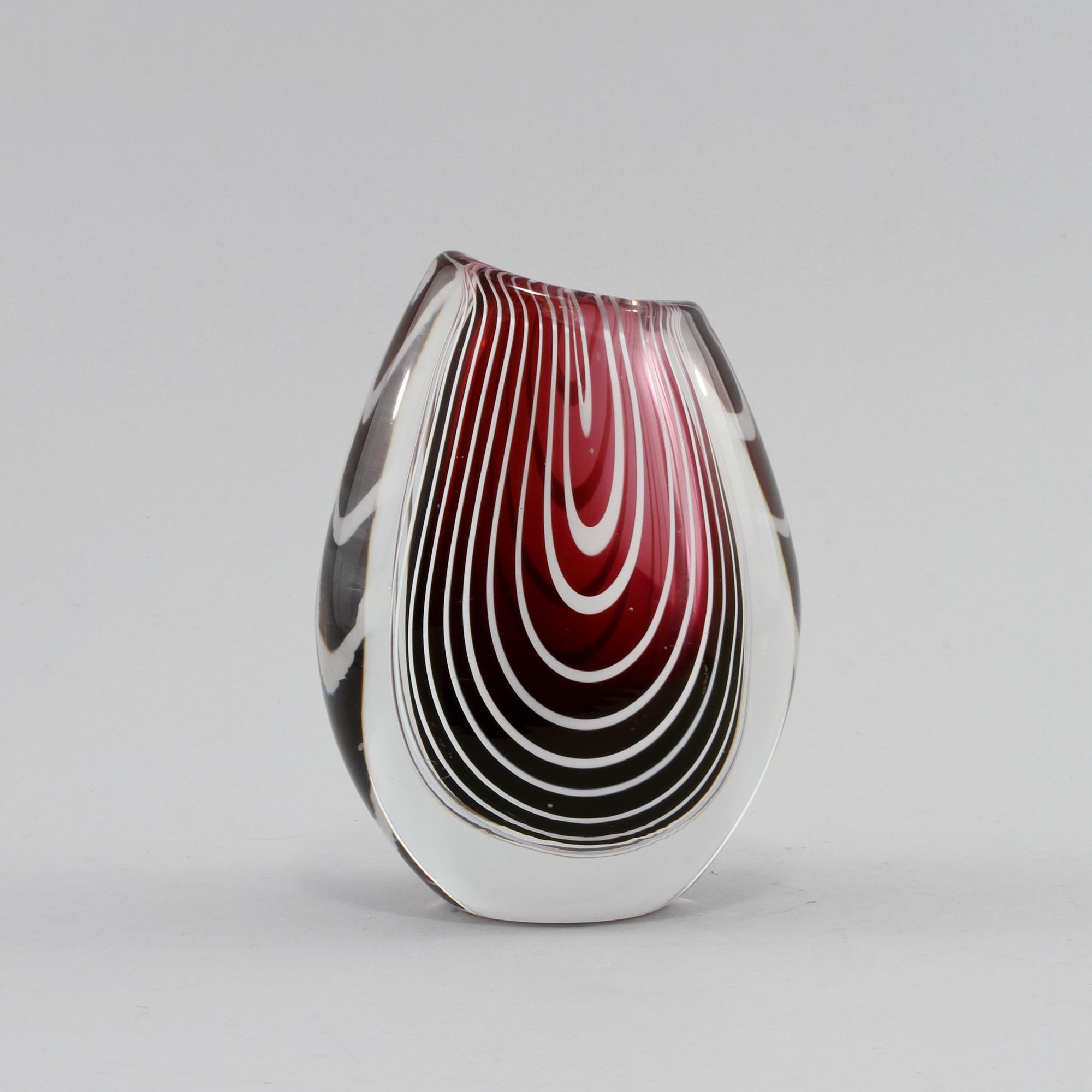 VAS, glas, Vicke Lindstrand, Kosta, 1900-talets andra hälft.