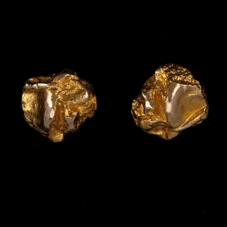 ÖRHÄNGEN, guld 14 K, design Björn Weckström, Kruunukoru, Helsingfors 1966. Vikt 3,8 gram.