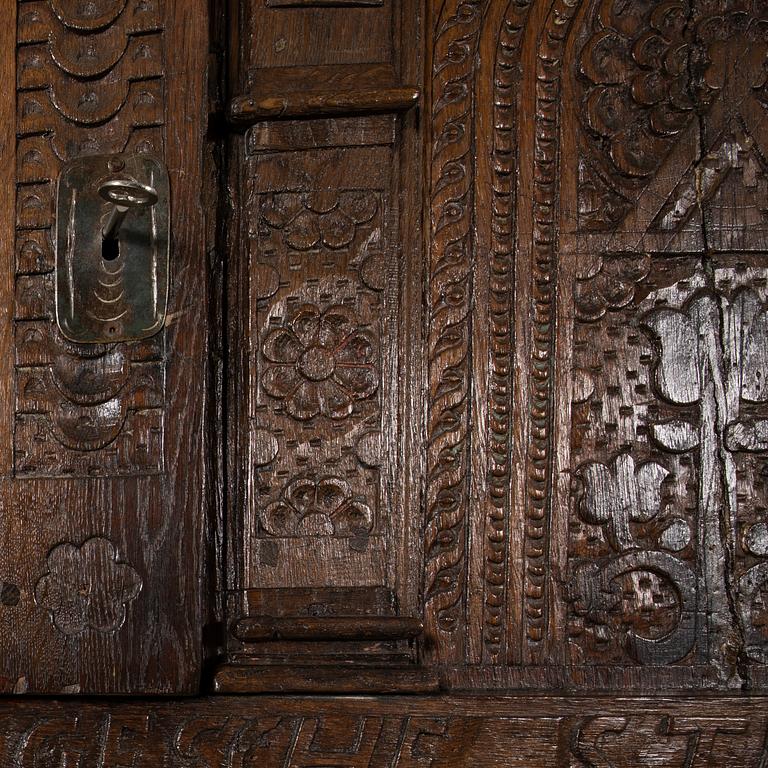 Skåp, Renässans-stil 1800-tal.