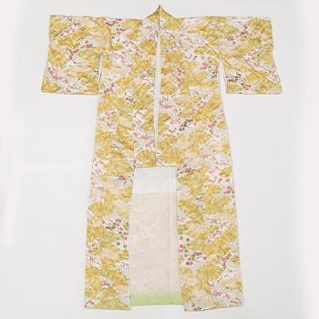 Two Japanese kimonos, 20th Century.