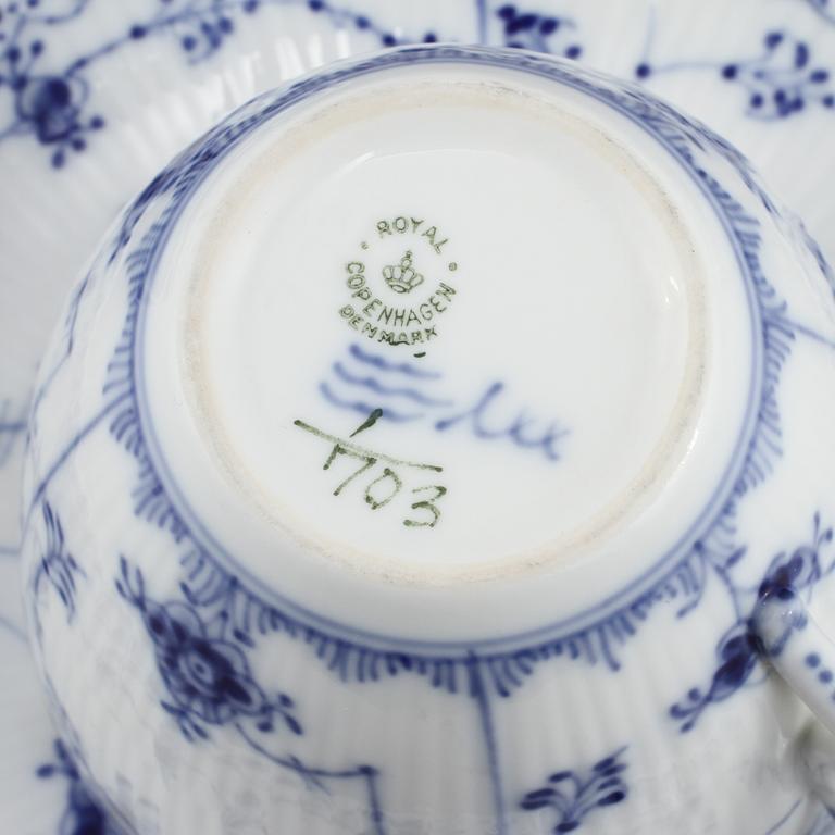 TESERVISDELAR, 7 st, porslin, "Musselmalet", Royal Copenhagen, 1900-tal.