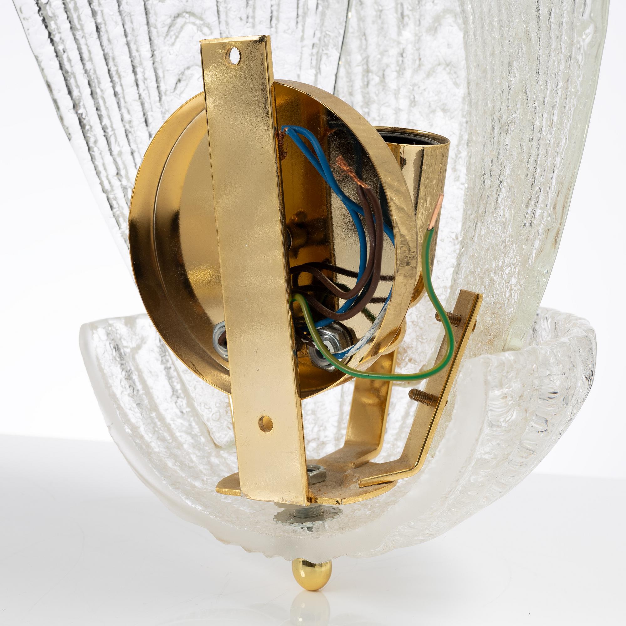 A pair of contemporary wall lamps, Italy.