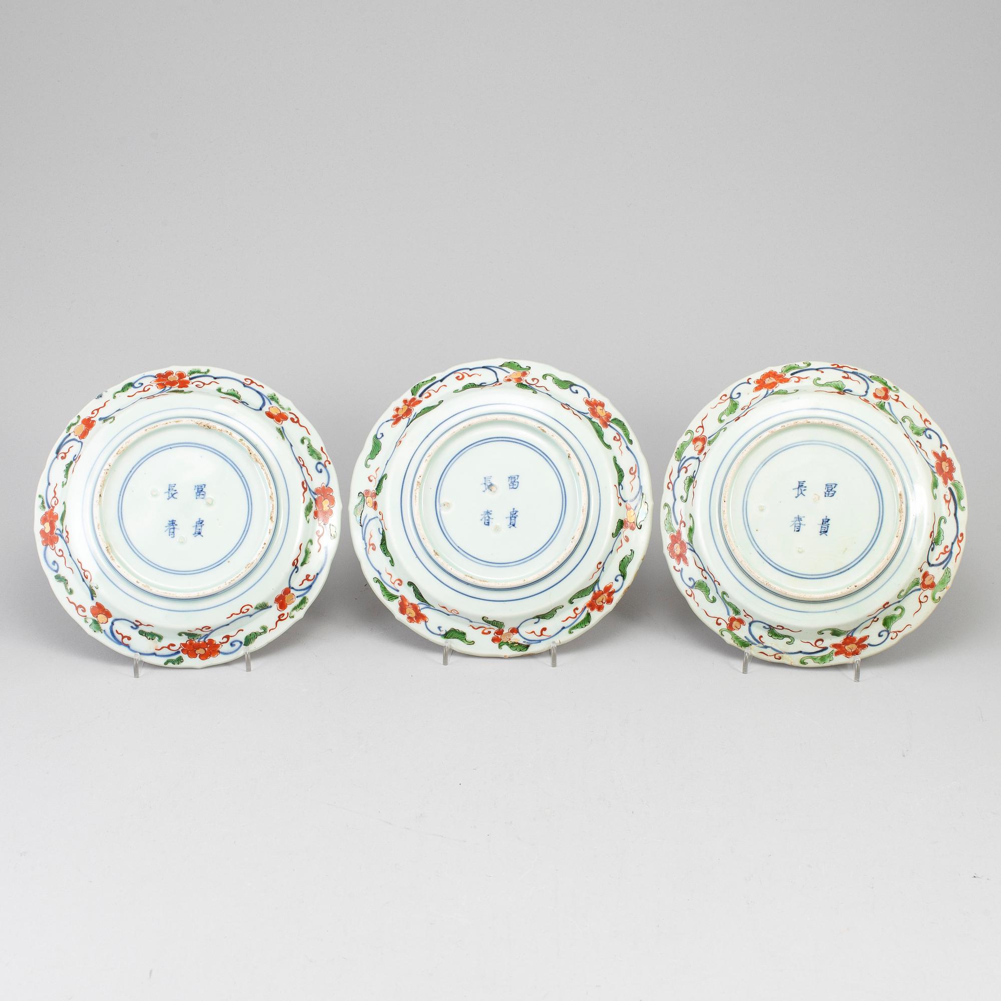 FAT, tre stycken, porslin. Japan, 1900-tal.