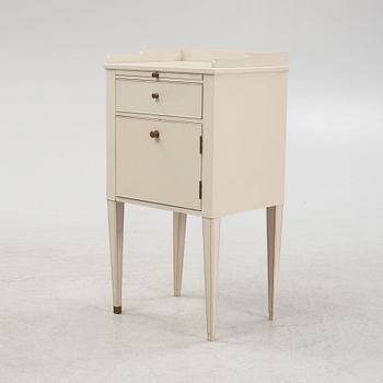 Pottskåp, "Västra Ny", ur IKEA:s 1700-talsserie, sent 1900-tal.