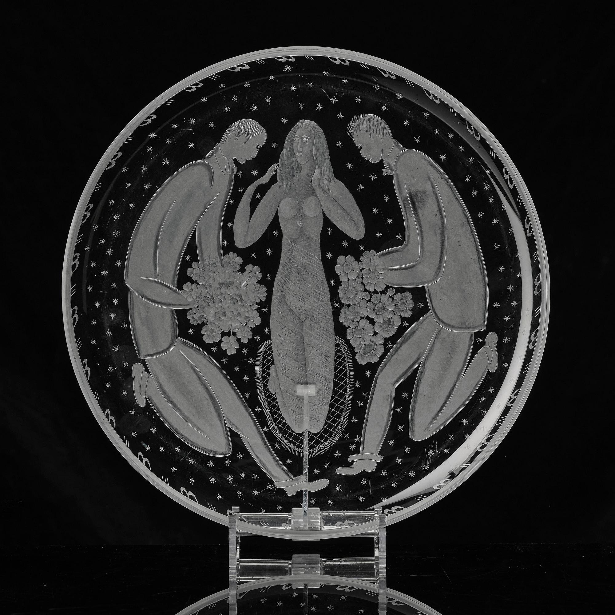 Edward Hald, "Rivalerna", an engraved glass tray, Orrefors, Sweden, ca. 1920.