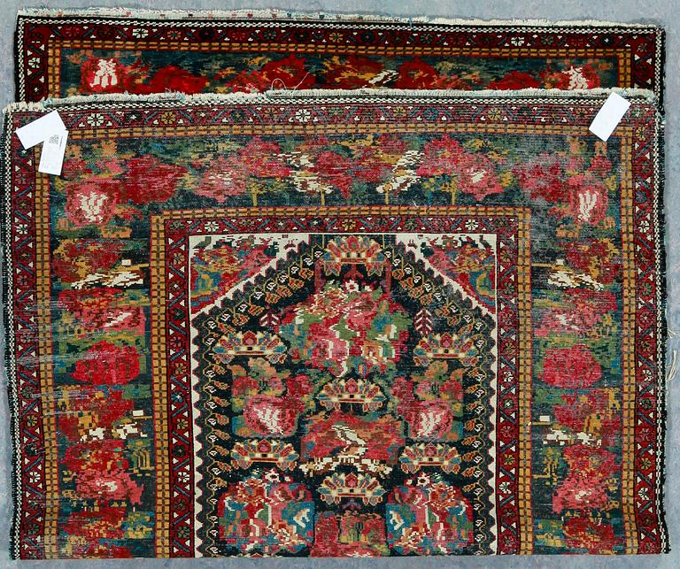 MATTA, semiantik sannolikt Kurdisk. Ca 207,5 x 136 cm.