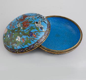 Bowl with lid, cloissoné, Japan, early 1900.