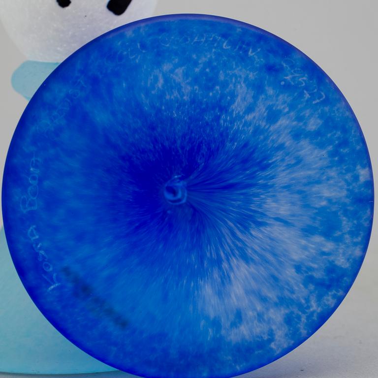 Eight GUNNEL SAHLIN glass egg cups from Kosta Boda.