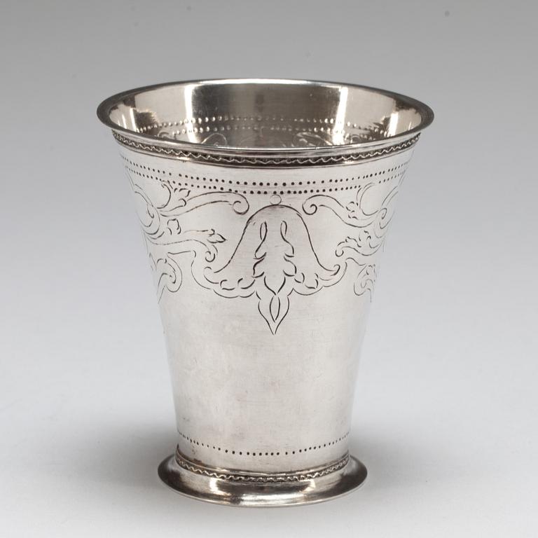 BÄGARE, silver. Anders Falck. Jönköping, 1726. Vikt ca 136 g.