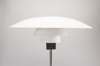 Poul Henningsen, table lamp, "PH 4/3", Louis Poulsen, Denmark.