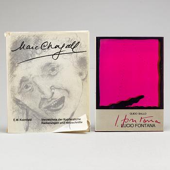 A collection of sixteen art books.