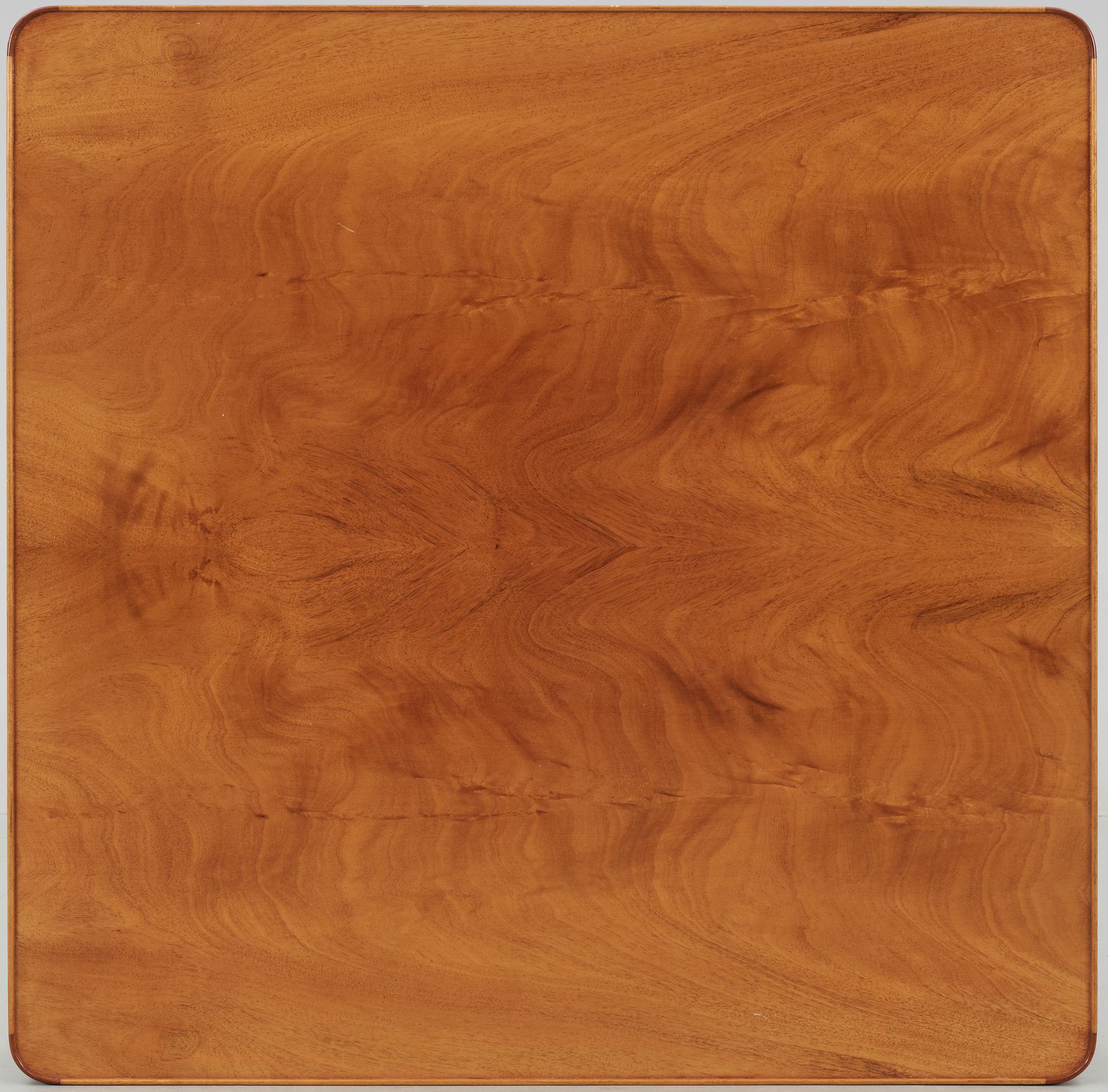 A Josef Frank mahogany sofa table by Svenskt Tenn, model 2073.