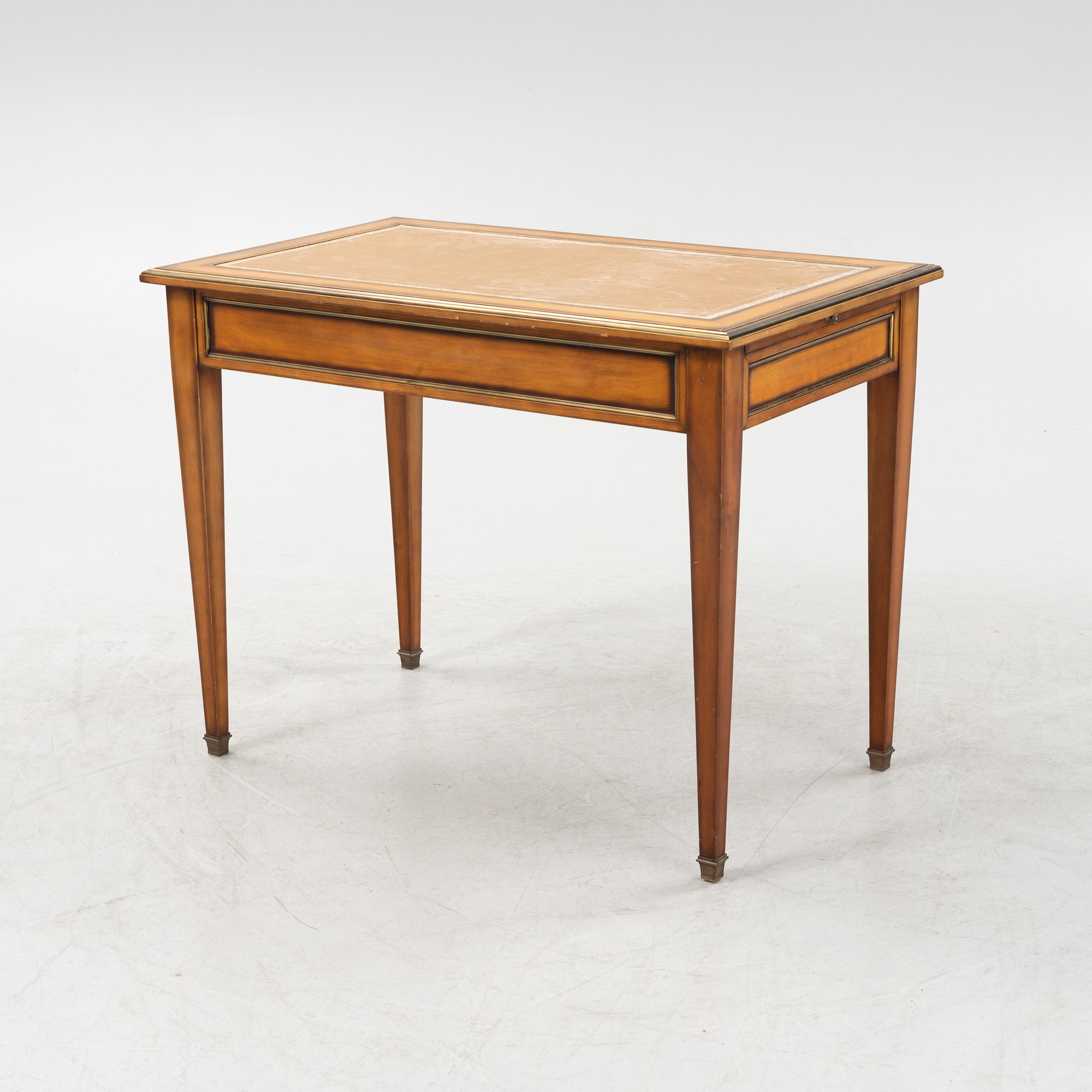 A late 20th century desk.