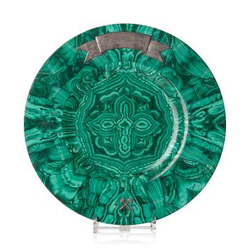 189. A Russian Nicholas II malachite-veneered dish, presumably Yekaterineburg Imperial Lapidary, circa 1900.