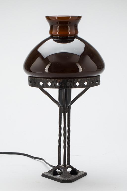 BORDSLAMPA, jugend, 1900-talets första del.