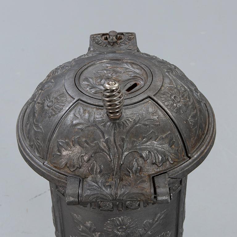 Stove, Husqvarna, Mikado 20th century cast iron.