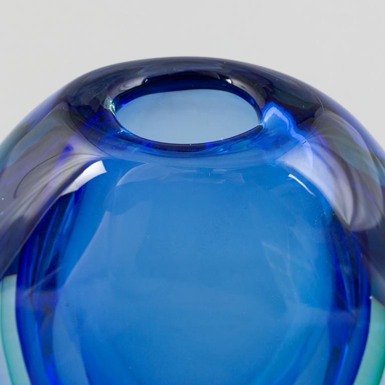 Luigi Onesto, vase, Murano Gallery, Murano, Italy.