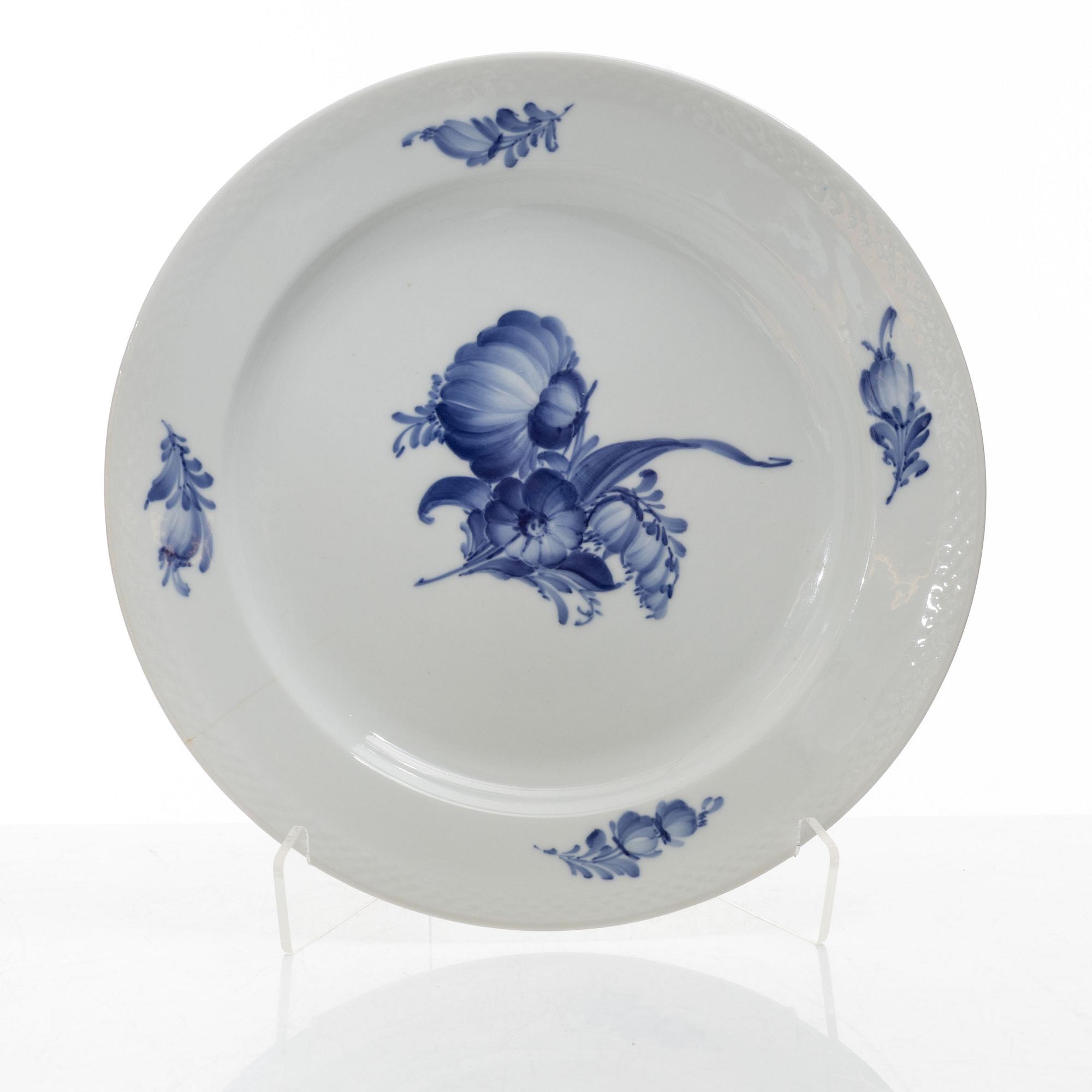 An 85-piece "Blå Blomst' porcelain dinner and cofee service, Royal Copenhagen, Denmark.