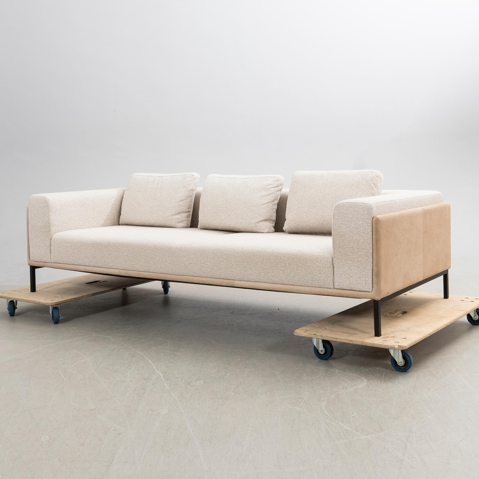 Sofa, Slettvoll, model "Zofi Sofa", modern production.