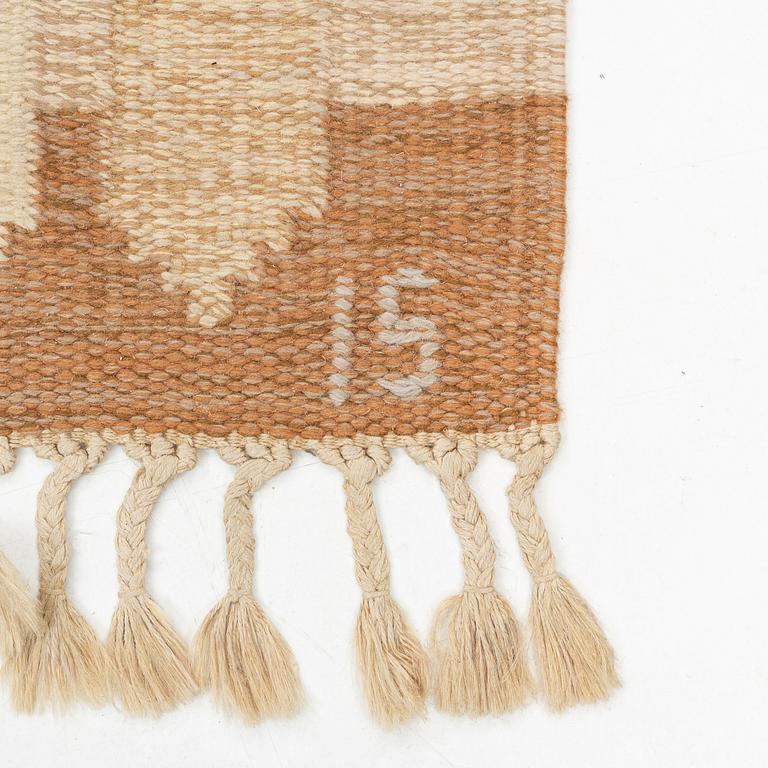 Ingegerd Silow, a flat weave carpet, signed IS, ca 245 x 165 cm.