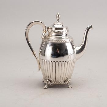 A three pieces coffee set from 1924.