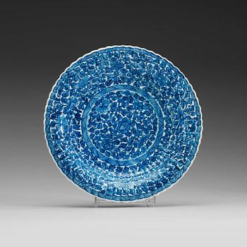 523. A blue and white dish, Qing dynasty, Kangxi (1662-1722).